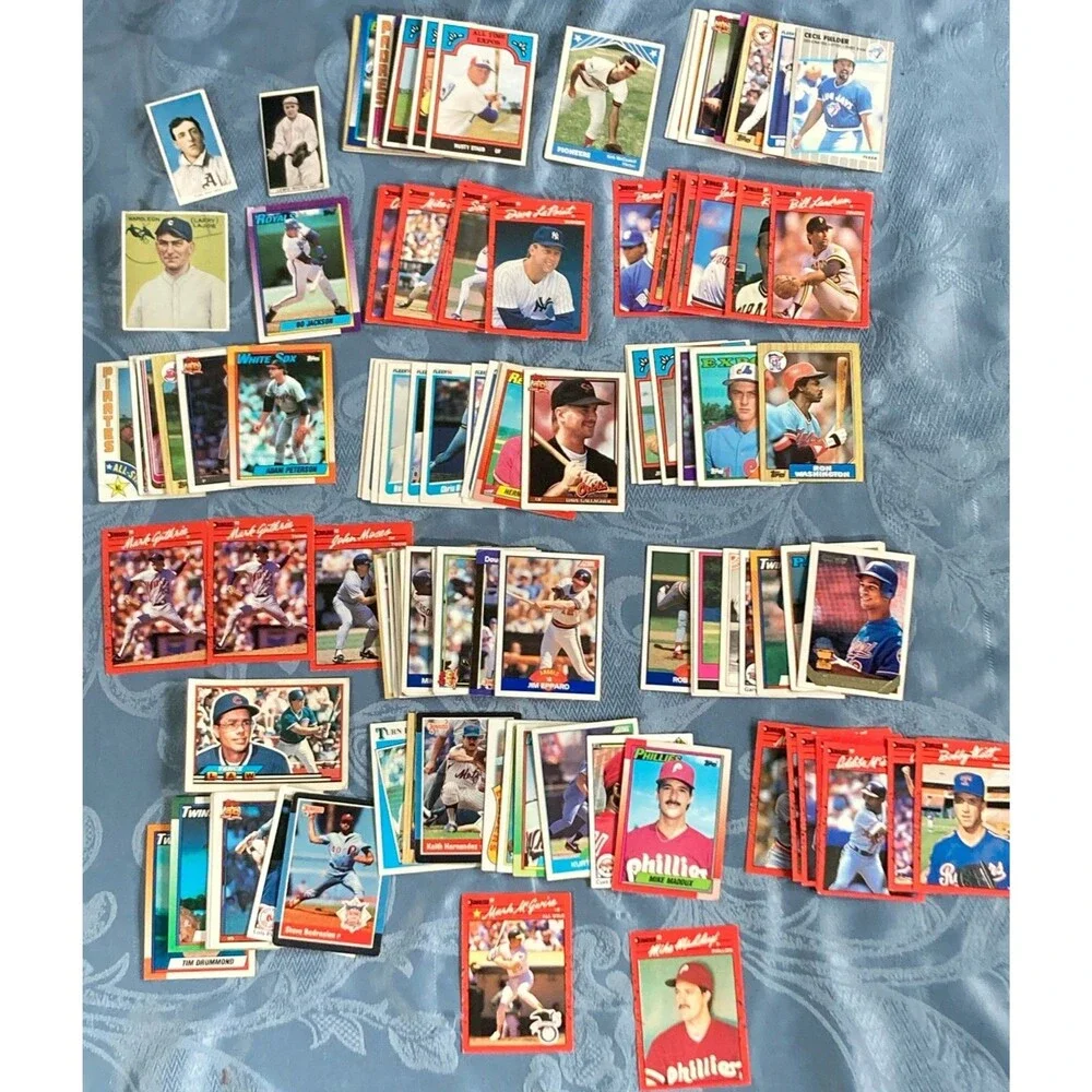 Baseball Shaped Card Holder, 1980's Skilcraft MLB Carry Case + 114 90s Cards
